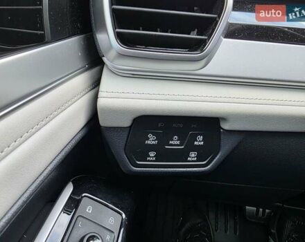 Белый Фольксваген ID.6 Crozz, объемом двигателя 0 л и пробегом 25 тыс. км за 31500 $, фото 2 на Automoto.ua