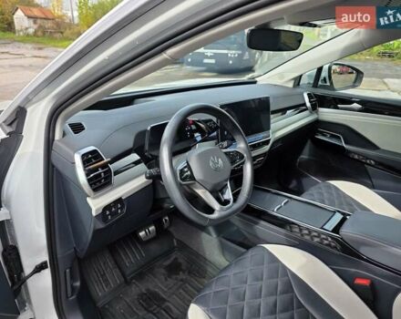 Белый Фольксваген ID.6 Crozz, объемом двигателя 0 л и пробегом 25 тыс. км за 31500 $, фото 36 на Automoto.ua