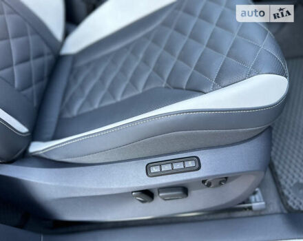 Белый Фольксваген ID.6 Crozz, объемом двигателя 0 л и пробегом 41 тыс. км за 34000 $, фото 73 на Automoto.ua