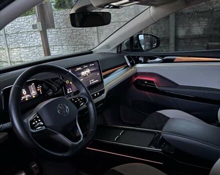 Белый Фольксваген ID.6 Crozz, объемом двигателя 0 л и пробегом 23 тыс. км за 32000 $, фото 6 на Automoto.ua