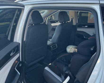 Белый Фольксваген ID.6 Crozz, объемом двигателя 0 л и пробегом 18 тыс. км за 26700 $, фото 14 на Automoto.ua