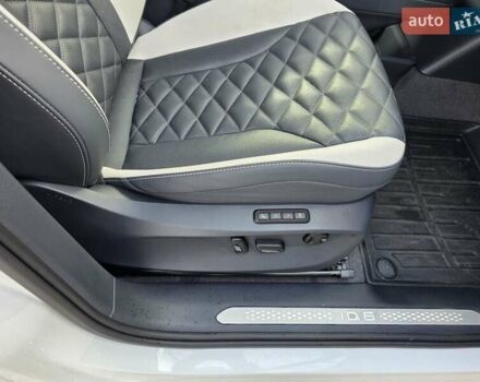 Белый Фольксваген ID.6 Crozz, объемом двигателя 0 л и пробегом 25 тыс. км за 31500 $, фото 14 на Automoto.ua