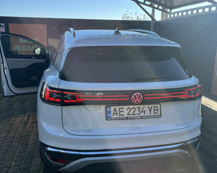 Белый Фольксваген ID.6 Crozz, объемом двигателя 0 л и пробегом 18 тыс. км за 26700 $, фото 5 на Automoto.ua