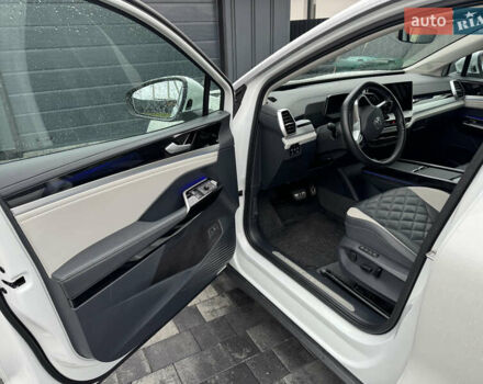 Белый Фольксваген ID.6 Crozz, объемом двигателя 0 л и пробегом 33 тыс. км за 30000 $, фото 2 на Automoto.ua