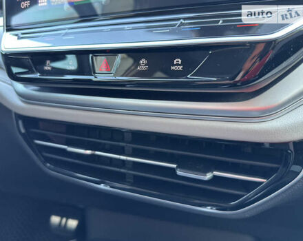 Белый Фольксваген ID.6 Crozz, объемом двигателя 0 л и пробегом 41 тыс. км за 34000 $, фото 40 на Automoto.ua