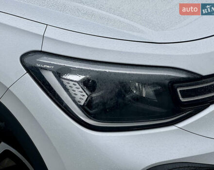 Білий Фольксваген ID.6 Crozz, об'ємом двигуна 0 л та пробігом 22 тис. км за 28497 $, фото 4 на Automoto.ua