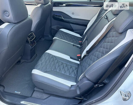 Белый Фольксваген ID.6 Crozz, объемом двигателя 0 л и пробегом 41 тыс. км за 34000 $, фото 54 на Automoto.ua