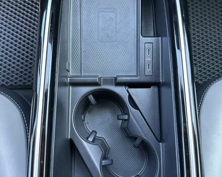 Белый Фольксваген ID.6 Crozz, объемом двигателя 0 л и пробегом 41 тыс. км за 34000 $, фото 50 на Automoto.ua