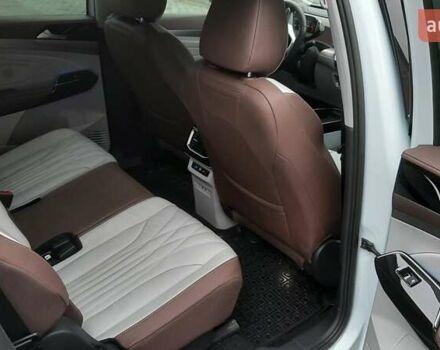 Білий Фольксваген ID.6 Crozz, об'ємом двигуна 0 л та пробігом 25 тис. км за 32000 $, фото 15 на Automoto.ua