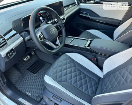 Белый Фольксваген ID.6 Crozz, объемом двигателя 0 л и пробегом 41 тыс. км за 34000 $, фото 23 на Automoto.ua