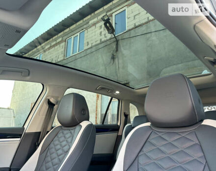 Белый Фольксваген ID.6 Crozz, объемом двигателя 0 л и пробегом 41 тыс. км за 34000 $, фото 64 на Automoto.ua