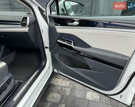 Белый Фольксваген ID.6 Crozz, объемом двигателя 0 л и пробегом 33 тыс. км за 30000 $, фото 9 на Automoto.ua