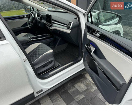 Белый Фольксваген ID.6 Crozz, объемом двигателя 0 л и пробегом 33 тыс. км за 30000 $, фото 4 на Automoto.ua