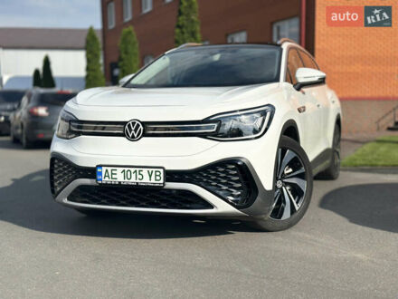 Фольксваген ID.6 Crozz 2022 в Днепре (Днепропетровске) на Automoto.ua Белый Фольксваген ID.6 Crozz, объемом двигателя 0 л и пробегом 27 тыс. км за 26000 $, фото 1 на Automoto.ua