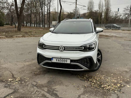 Фольксваген ID.6 Crozz 2023 у Кривому Розі на Automoto.ua Білий Фольксваген ID.6 Crozz, об'ємом двигуна 0 л та пробігом 21 тис. км за 33999 $, фото 1 на Automoto.ua