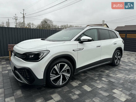 Белый Фольксваген ID.6 Crozz, объемом двигателя 0 л и пробегом 33 тыс. км за 30000 $, фото 1 на Automoto.ua