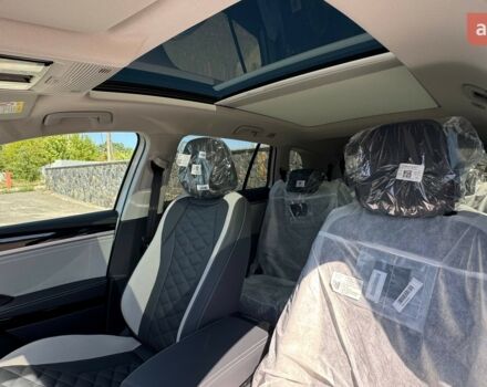 купить новое авто Фольксваген ID.6 Crozz 2024 года от официального дилера E-SKM ZOO Фольксваген фото