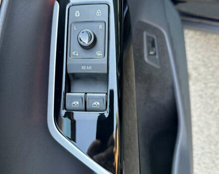 Синий Фольксваген ID.6 Crozz, объемом двигателя 0 л и пробегом 50 тыс. км за 28600 $, фото 7 на Automoto.ua