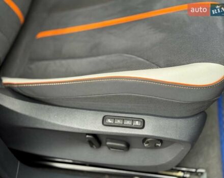 Синий Фольксваген ID.6 Crozz, объемом двигателя 0 л и пробегом 61 тыс. км за 29500 $, фото 31 на Automoto.ua