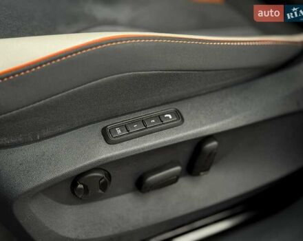 Синий Фольксваген ID.6 Crozz, объемом двигателя 0 л и пробегом 61 тыс. км за 29500 $, фото 30 на Automoto.ua