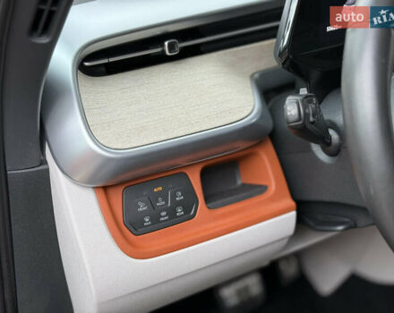 Чорний Фольксваген I.D. Buzz, об'ємом двигуна 0 л та пробігом 55 тис. км за 25400 $, фото 39 на Automoto.ua