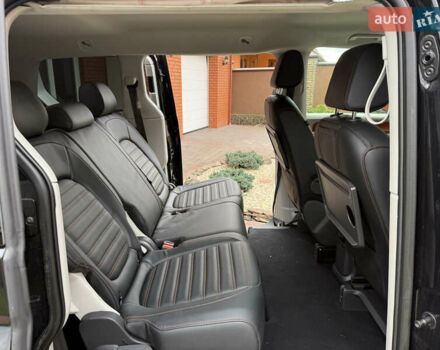 Чорний Фольксваген I.D. Buzz, об'ємом двигуна 0 л та пробігом 55 тис. км за 25400 $, фото 73 на Automoto.ua