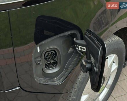 Чорний Фольксваген I.D. Buzz, об'ємом двигуна 0 л та пробігом 55 тис. км за 25400 $, фото 13 на Automoto.ua