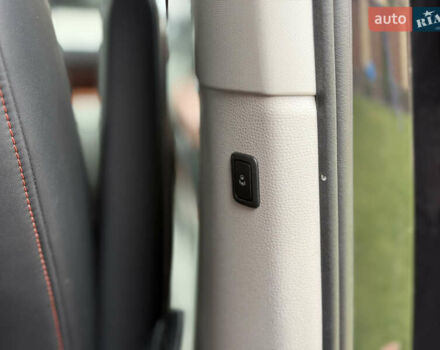 Чорний Фольксваген I.D. Buzz, об'ємом двигуна 0 л та пробігом 55 тис. км за 25400 $, фото 74 на Automoto.ua