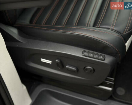 Чорний Фольксваген I.D. Buzz, об'ємом двигуна 0 л та пробігом 55 тис. км за 25400 $, фото 43 на Automoto.ua