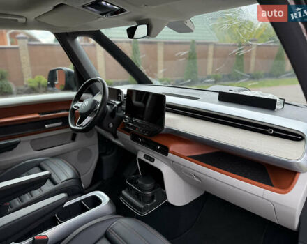 Чорний Фольксваген I.D. Buzz, об'ємом двигуна 0 л та пробігом 55 тис. км за 25400 $, фото 40 на Automoto.ua