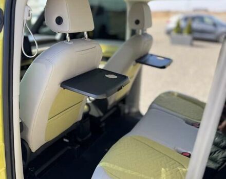 Жовтий Фольксваген I.D. Buzz, об'ємом двигуна 0 л та пробігом 8 тис. км за 44999 $, фото 29 на Automoto.ua