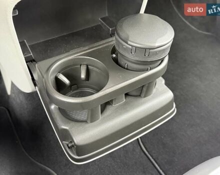 Желтый Фольксваген I.D. Buzz, объемом двигателя 0 л и пробегом 25 тыс. км за 45900 $, фото 42 на Automoto.ua