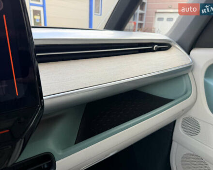 Зелений Фольксваген I.D. Buzz, об'ємом двигуна 0 л та пробігом 4 тис. км за 50000 $, фото 19 на Automoto.ua