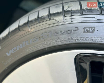 Зелений Фольксваген I.D. Buzz, об'ємом двигуна 0 л та пробігом 4 тис. км за 50000 $, фото 21 на Automoto.ua