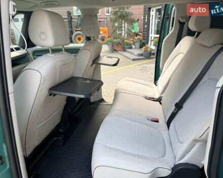 Зелений Фольксваген I.D. Buzz, об'ємом двигуна 0 л та пробігом 4 тис. км за 50000 $, фото 7 на Automoto.ua