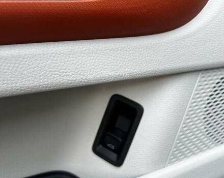 Помаранчевий Фольксваген I.D. Buzz, об'ємом двигуна 0 л та пробігом 18 тис. км за 39900 $, фото 10 на Automoto.ua