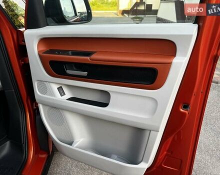 Помаранчевий Фольксваген I.D. Buzz, об'ємом двигуна 0 л та пробігом 18 тис. км за 39900 $, фото 21 на Automoto.ua