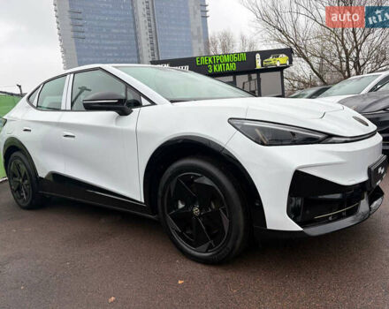 Білий Фольксваген ID. Unyx, об'ємом двигуна 0 л та пробігом 1 тис. км за 26800 $, фото 3 на Automoto.ua