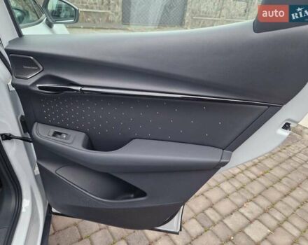 Белый Фольксваген ID. Unyx, объемом двигателя 0 л и пробегом 1 тыс. км за 28600 $, фото 30 на Automoto.ua