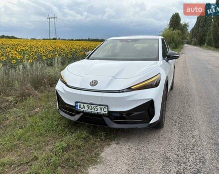 Белый Фольксваген ID. Unyx, объемом двигателя 0 л и пробегом 1 тыс. км за 29500 $, фото 2 на Automoto.ua