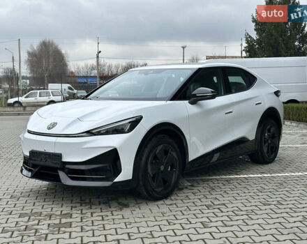 Белый Фольксваген ID. Unyx, объемом двигателя 0 л и пробегом 1 тыс. км за 28700 $, фото 2 на Automoto.ua