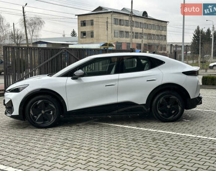 Белый Фольксваген ID. Unyx, объемом двигателя 0 л и пробегом 1 тыс. км за 28700 $, фото 3 на Automoto.ua