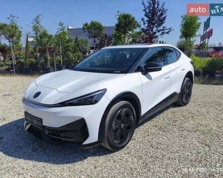 Білий Фольксваген ID. Unyx, об'ємом двигуна 0 л та пробігом 1 тис. км за 29800 $, фото 1 на Automoto.ua