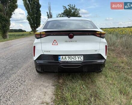 Белый Фольксваген ID. Unyx, объемом двигателя 0 л и пробегом 1 тыс. км за 29500 $, фото 4 на Automoto.ua