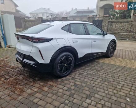 Белый Фольксваген ID. Unyx, объемом двигателя 0 л и пробегом 1 тыс. км за 28600 $, фото 4 на Automoto.ua