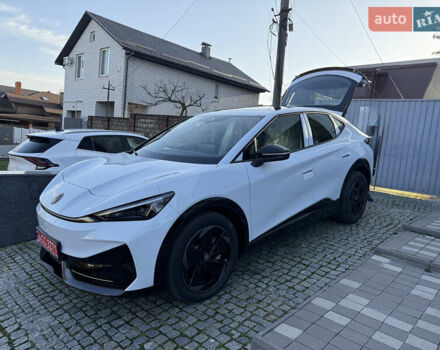 Белый Фольксваген ID. Unyx, объемом двигателя 0 л и пробегом 1 тыс. км за 30000 $, фото 1 на Automoto.ua