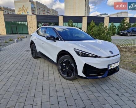 Білий Фольксваген ID. Unyx, об'ємом двигуна 0 л та пробігом 3 тис. км за 29000 $, фото 1 на Automoto.ua