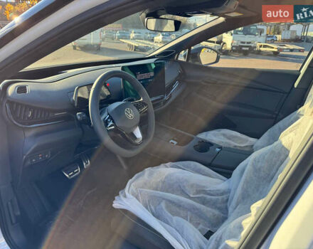 Белый Фольксваген ID. Unyx, объемом двигателя 0 л и пробегом 1 тыс. км за 28999 $, фото 12 на Automoto.ua