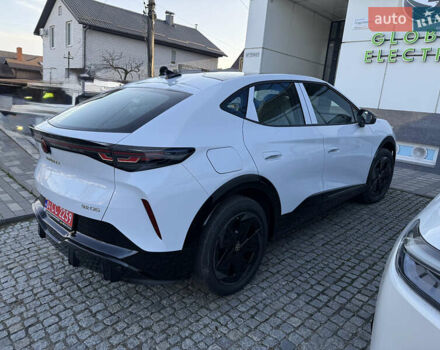 Белый Фольксваген ID. Unyx, объемом двигателя 0 л и пробегом 1 тыс. км за 30000 $, фото 4 на Automoto.ua