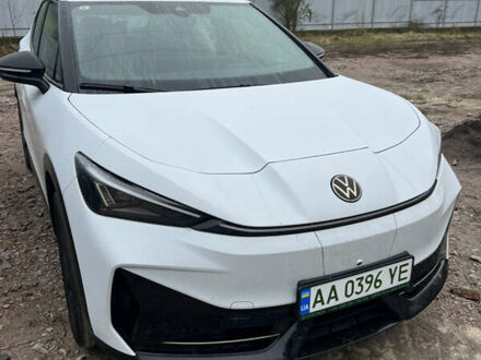 Белый Фольксваген ID. Unyx, объемом двигателя 0 л и пробегом 1 тыс. км за 27500 $, фото 1 на Automoto.ua
